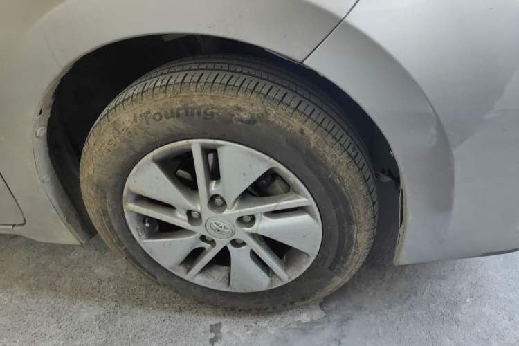 Used Toyota Corolla 2017 1.6L CVT GL Right Front Wheel Hub