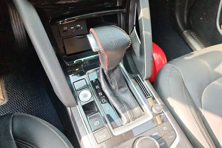 Used BORGWARD BX7 2016 28T Two-Wheel Drive Luxury Version 6 Seats