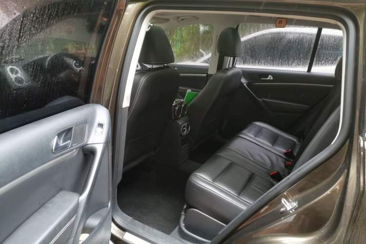 Used Volkswagen Tiguan 2017 300TSI Automatic Two-Wheel Drive Silk Road Comfort Edition Left Rear Seat