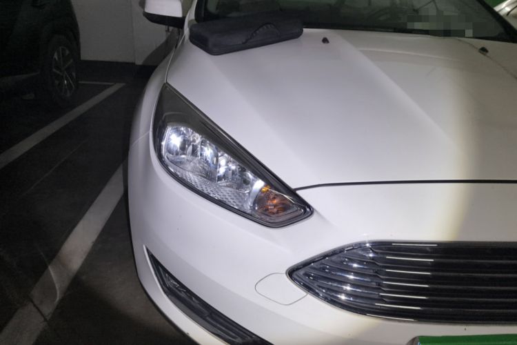 Used Ford Focus 2015 Sedan EcoBoost 125 Automatic Supreme Style Edition