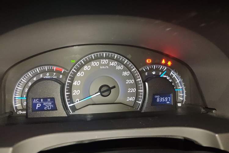 Used Toyota Camry 2016 2.0G 10th Anniversary Leading Edition
