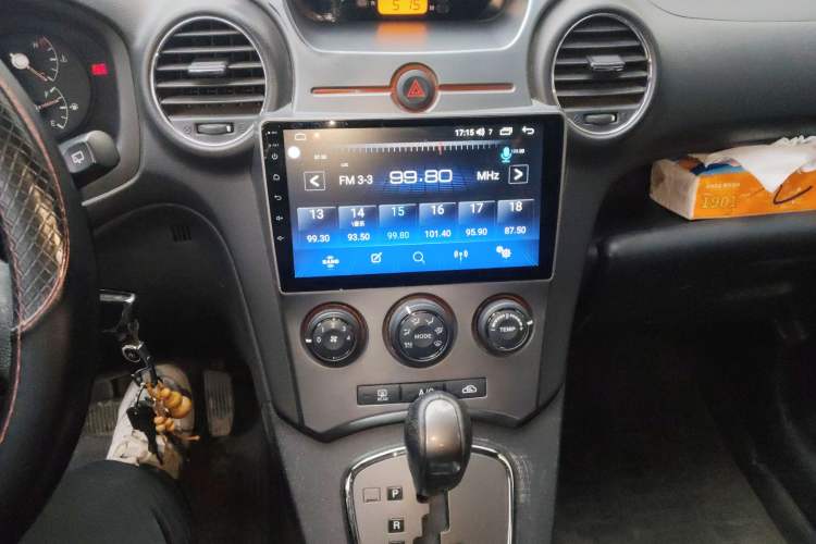 Used Kia Carens 2011 2.0L 7-Seater Automatic Standard Edition
