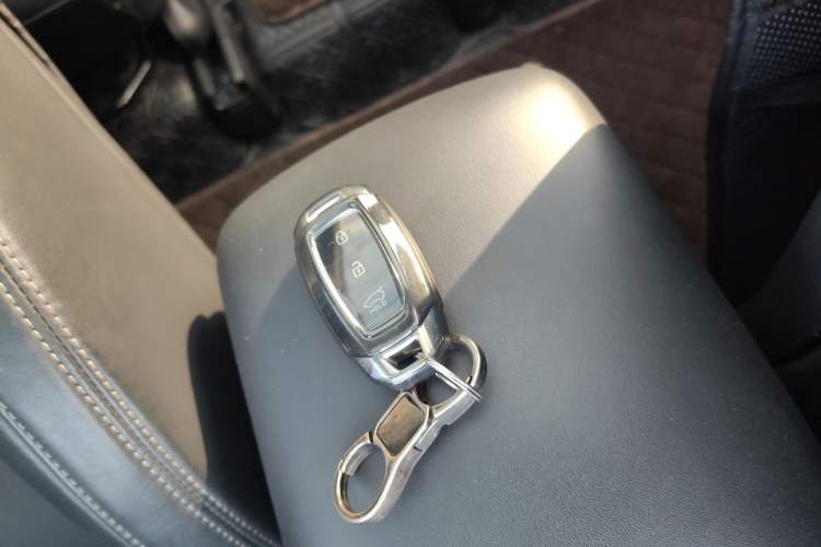 Used Hyundai Santa Fe 2023 Traveler 380T GDi Automatic Two-Wheel Drive GLX Elite Edition