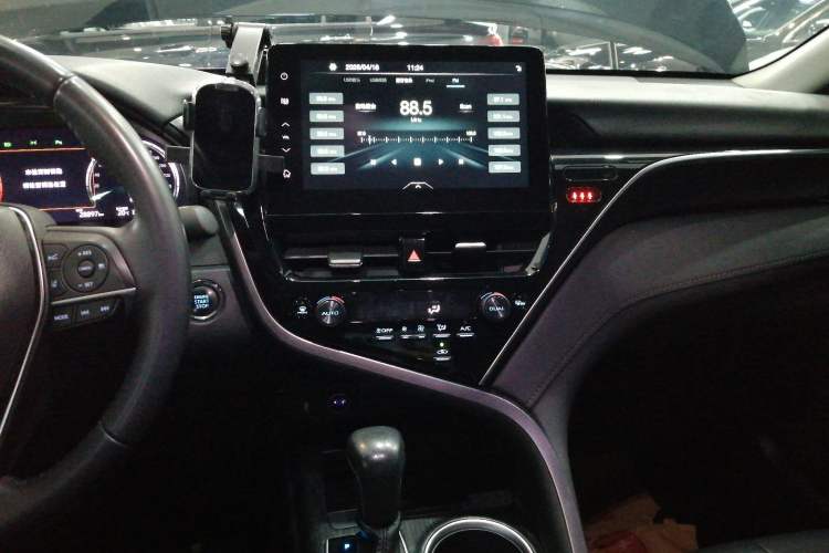 Used Toyota Camry 2023 2.5G Luxury Edition Audio And AC Panel