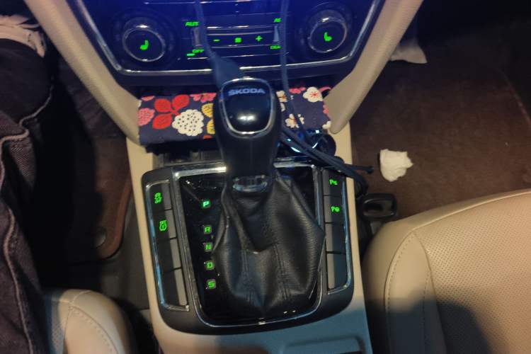 Used Skoda Superb 2013 1.8TSI Automatic Yashi Edition
