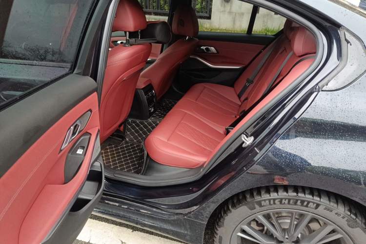 Used BMW 3 Series 2024 325i M Sport Night Edition Package Left Rear Seat