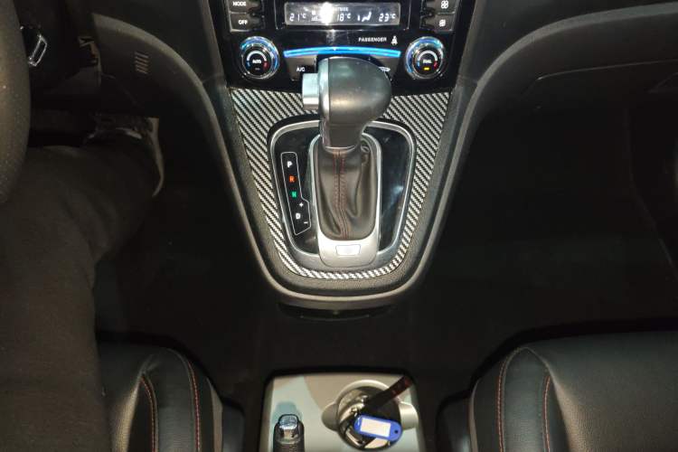 Used Haval H6 2016 Upgraded Model 1.5T Automatic Two-Wheel Drive Elite Version