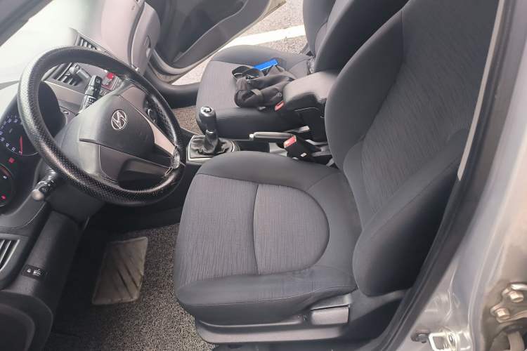 Used Hyundai Verna Ray 2014 1.4L Manual GLX
