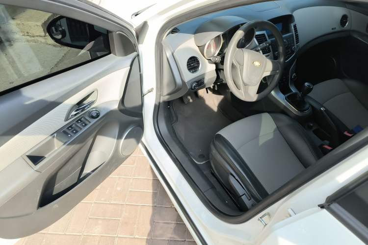 Used Chevrolet Cruze 2013 1.6L SE MT
