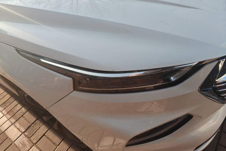 Used Wuling Victory 2020 1.5T CVT Elite Model Right Front Headlight