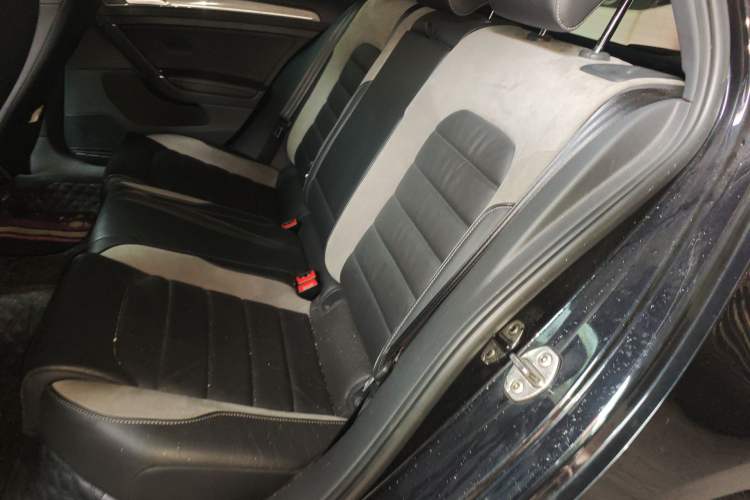 Used Volkswagen Golf 2018 280TSI Automatic R-Line Model
