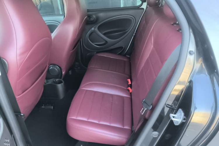 Used smart forfour 2018 1.0L 52 kW Dynamic Edition