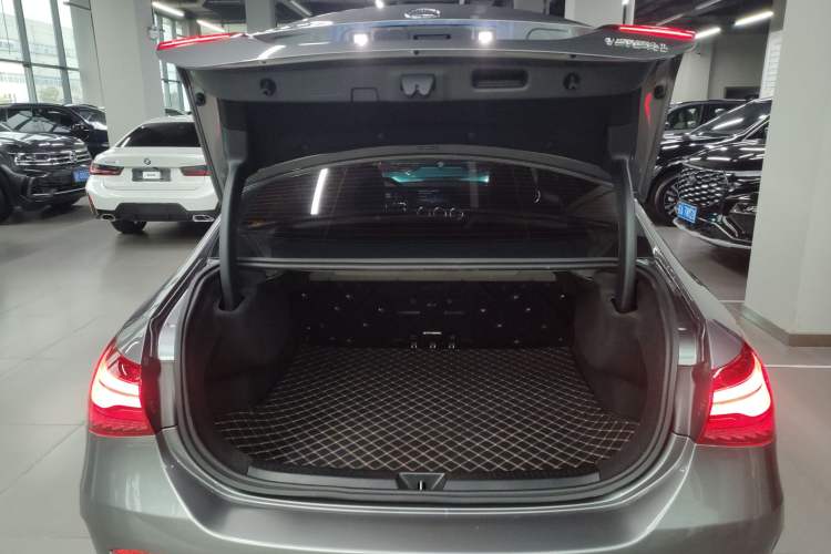 Used Mercedes-Benz A-Class 2024 Updated A 200 L Fashion Version Trunk