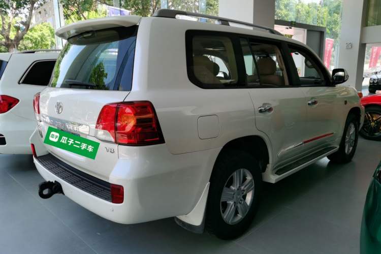 Used Toyota Land Cruiser 2015 4.6L V8 Low-Power Version Middle East Edition