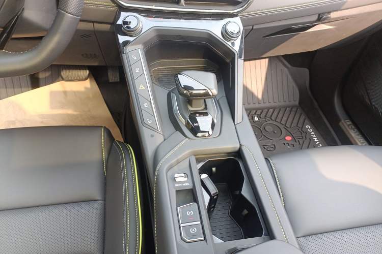 Used Lynk & Co 06 2023 Remix 1.5T Dynamic Halo
