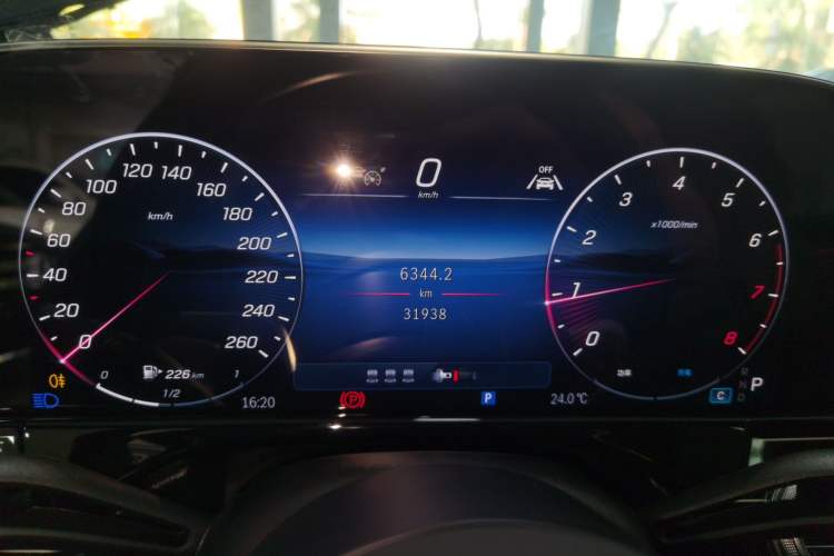 Used Mercedes-Benz E-Class 2024 Facelift E 260 L