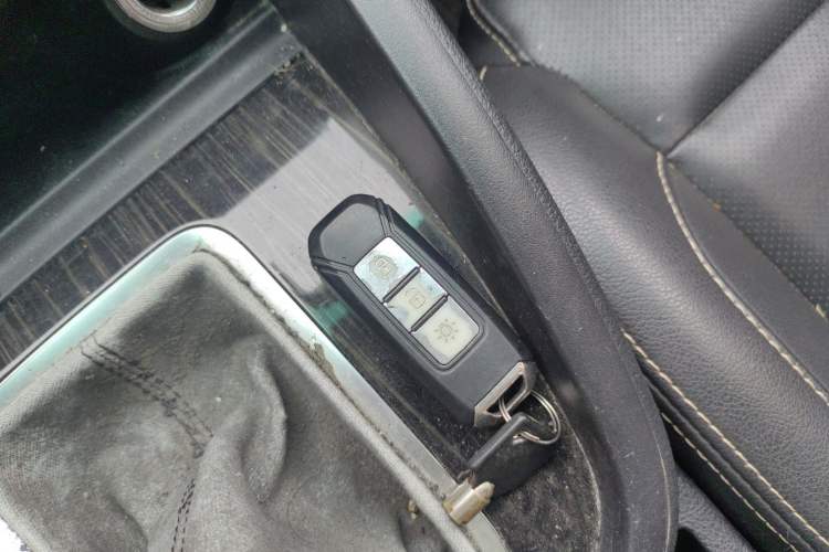 Used SWM X7 2016 1.8L Manual Luxury Edition 7 Seats