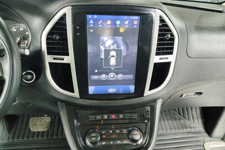 Used Mercedes-Benz Vito 2018 2.0T Elite Version 7 Seats China VI Emission Standard
