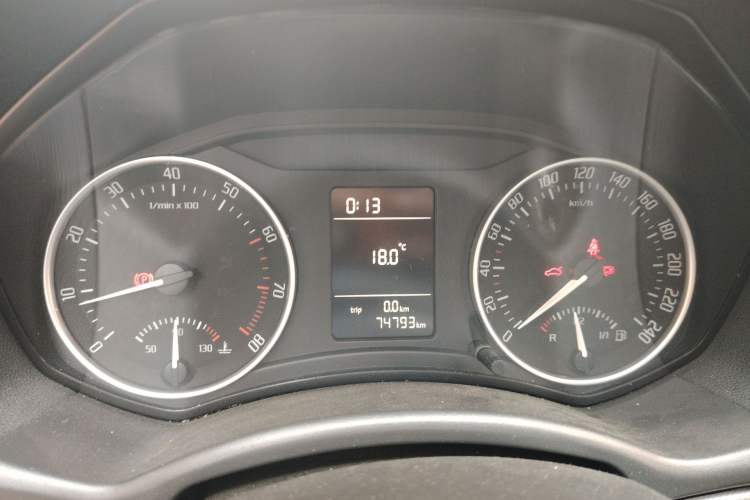 Used Skoda Octavia 2015 Classic Model 1.6L Manual Yijie Edition
