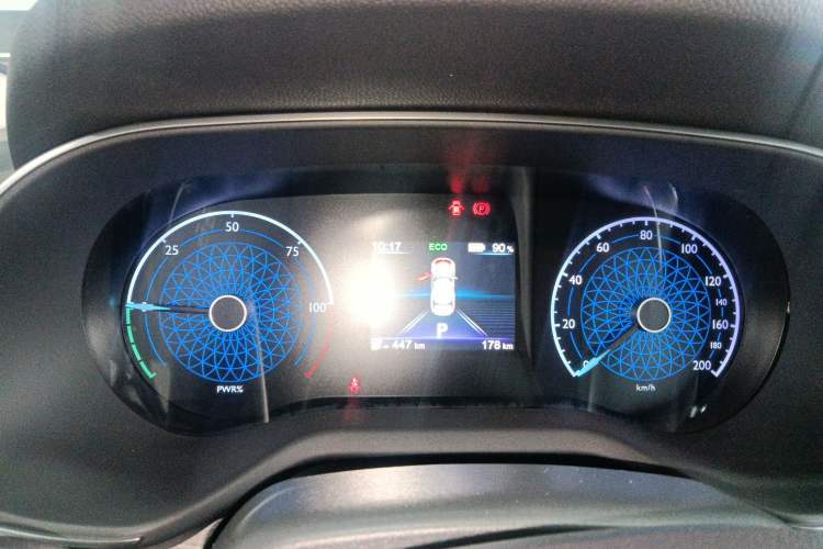 Used Hongqi E-QM5 2025 500km Range Commuter Version