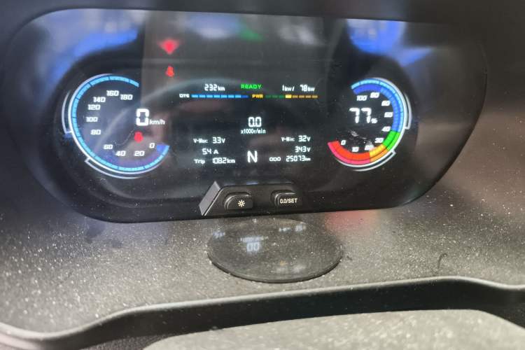 Used Chana Ruixing EM60 2025 Passenger Version Comfort Edition 6 Seats 300 km Range Side-Hinged Doors