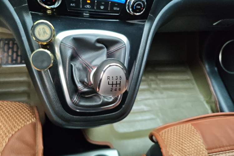 Used Haval H6 2013 Upgraded Model 1.5T Manual Two-Wheel Drive Elite Version