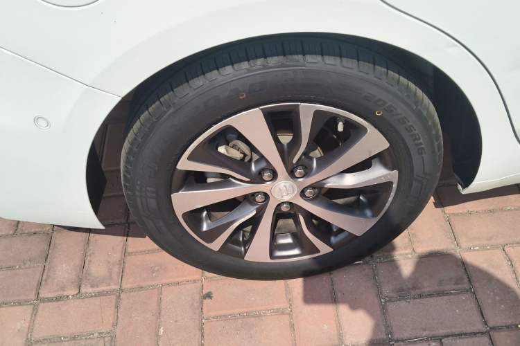 Used Buick Excelle GX 2019 18T Automatic Connected Elite Model China V Standard Right Rear Wheel Hub