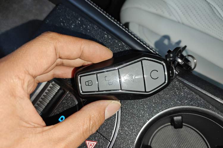 Used BYD Seal 06 New Energy 2024 DM-i 120KM Flagship Model Vehicle Key