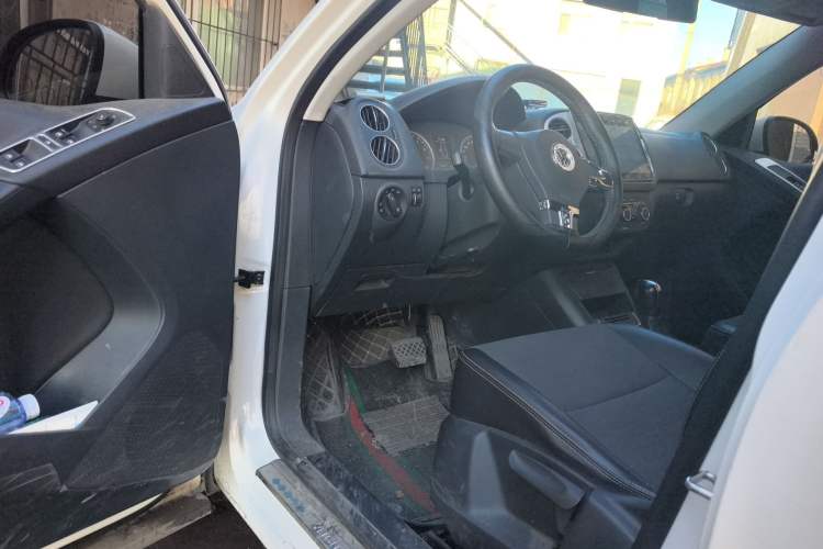 Used Volkswagen Tiguan 2016 300TSI Automatic Two-Wheel Drive Trend Edition Driver Seat