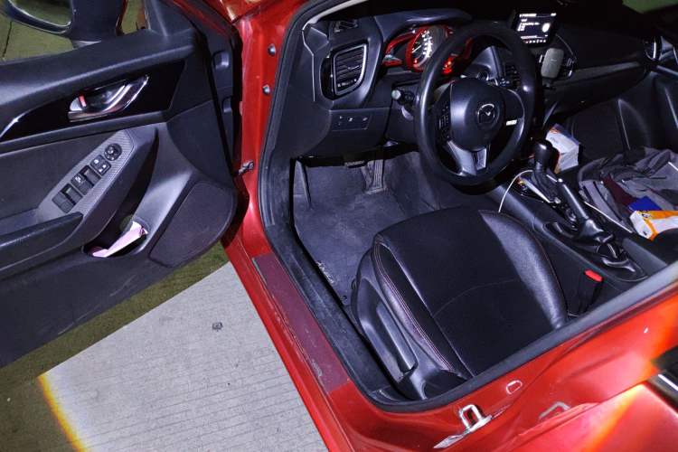 Used Mazda 3 Axela 2016 Hatchback 1.5L Automatic Luxury Model Driver Seat