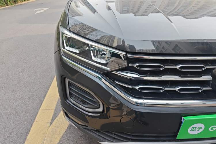 Used Volkswagen Tayron 2020 330TSI Two-Wheel Drive Luxury Connected Pro Edition Right Front Headlight