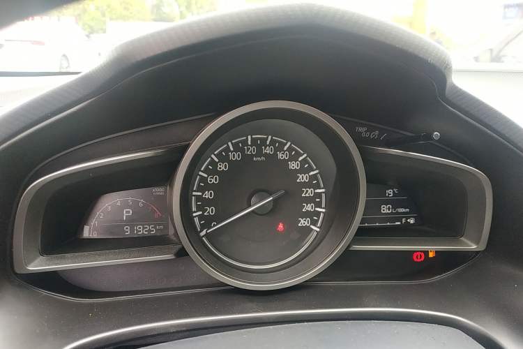 Used Mazda 3 Axela 2019 Cloud-Controlled Version Sedan 1.5L Automatic Comfort Trim China VI Standard Instrument Cluster