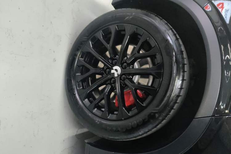 Used Nio EC6 2024 75 kWh Exterior 5