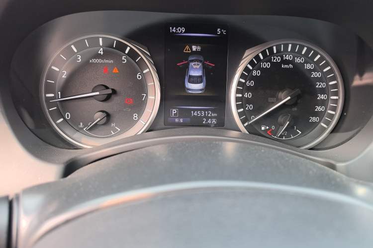 Used Infiniti Q50L 2018 2.0T Enjoyment Version China VI Standard
