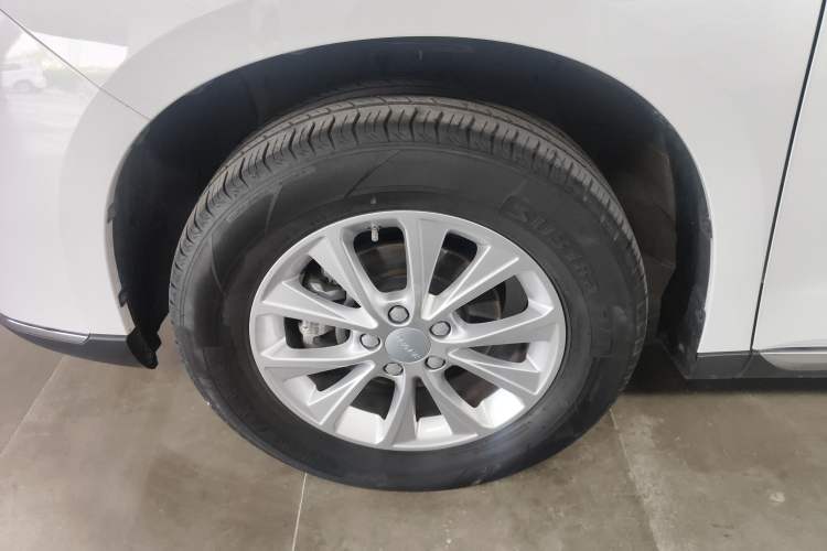 Used Haval M6 2021 PLUS 1.5T DCT Luxury Smart Connectivity Model Left Front Wheel Hub