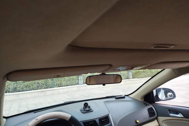 Used Hyundai Verna (older generation) 2010 Sedan 1.4L Automatic Fashionable GT Model
