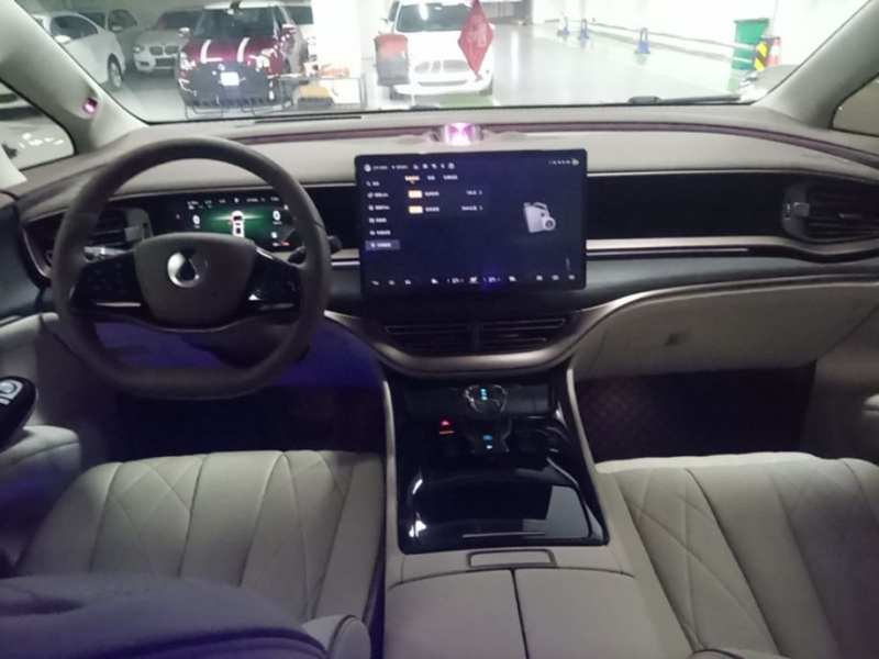 Used Denza D9 2022 DM-i 970 Four-Wheel Drive Flagship Model — 9