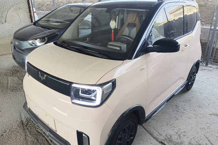 Used Wuling Hongguang MINIEV 2022 GAMEBOY 200km Play Edition with Lithium Iron Phosphate
