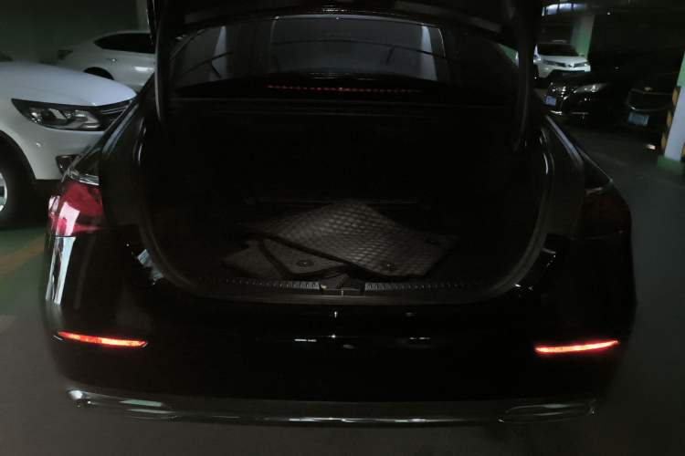 Used Mercedes-Benz E-Class 2025 E 300 L Luxury Model
