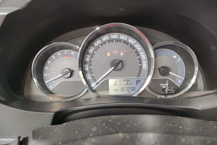 Used Toyota Corolla 2017 Revised Version 1.6L S-CVT GL Instrument Cluster