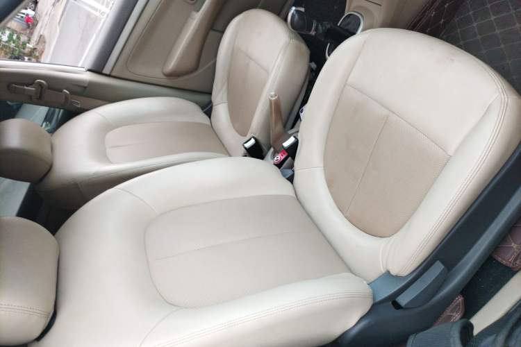 Used Dongfeng Junfeng E11K 2019 Standard Model