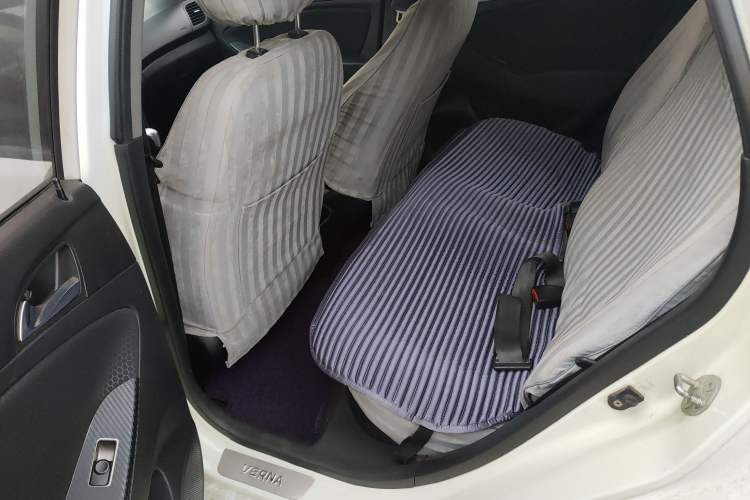 Used Hyundai Verna Ray 2014 1.6L Automatic TOP