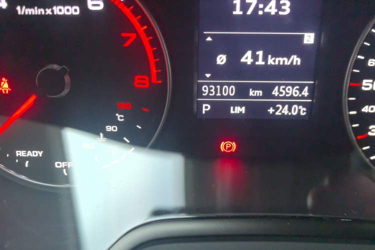 Used Audi Q2L 2018 35 TFSI Launch Exclusive Edition China VI Odometer Close Up