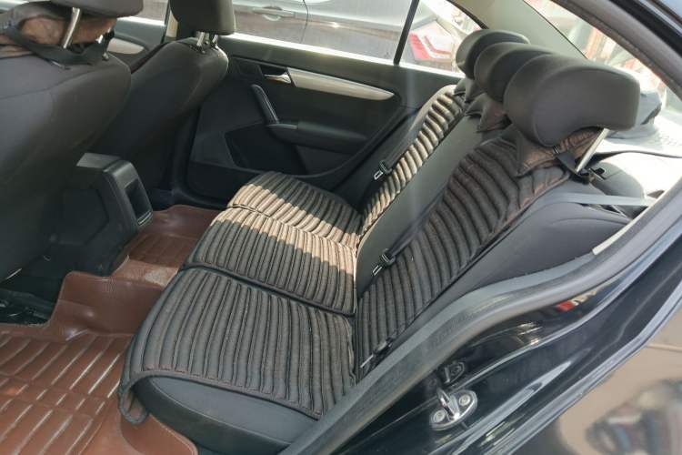 Used Volkswagen Lavida 2013 1.6L Manual Fashion Edition Left Rear Seat