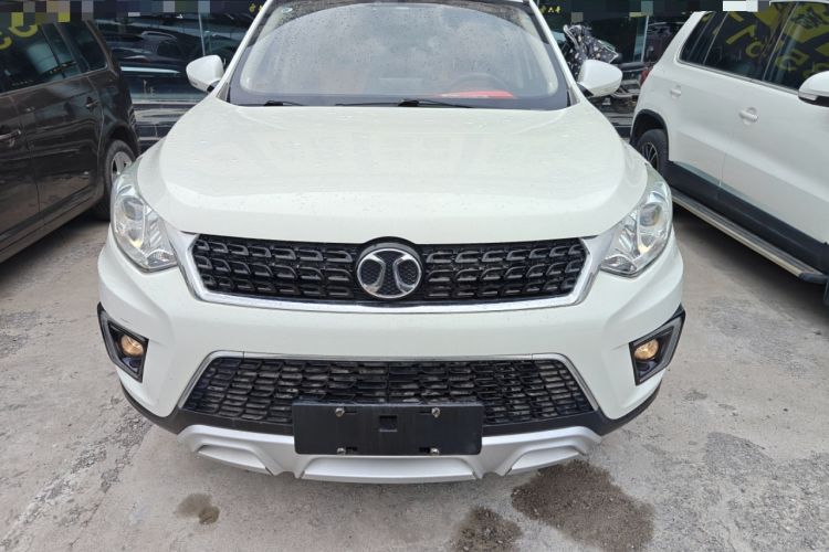 Used BAIC Senova X35 2016 1.5L Manual Luxury Edition Front