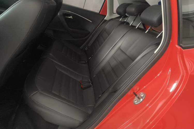 Used Volkswagen Polo 2014 1.6L Automatic Luxury Edition
