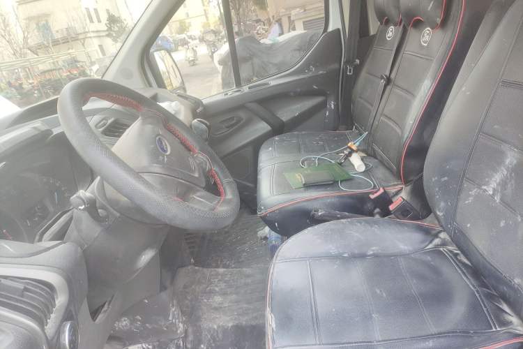 Used Ford Transit 2017 2.0T Diesel Multi-Function Commercial Vehicle Mid-Drive Mid-Roof China V Standard