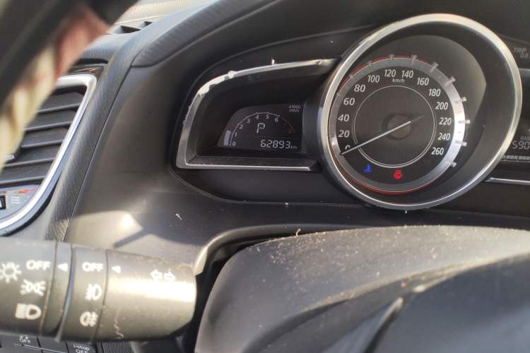 Used Mazda 3 Axela 2016 Sedan 1.5L Automatic Comfort Model Odometer Close Up