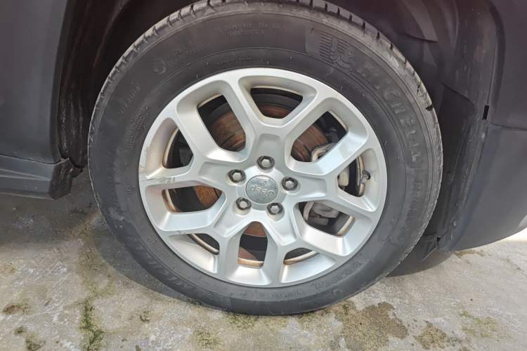 Used Jeep Renegade 2016 1.4T Automatic Jingneng Version+ Right Front Wheel Hub