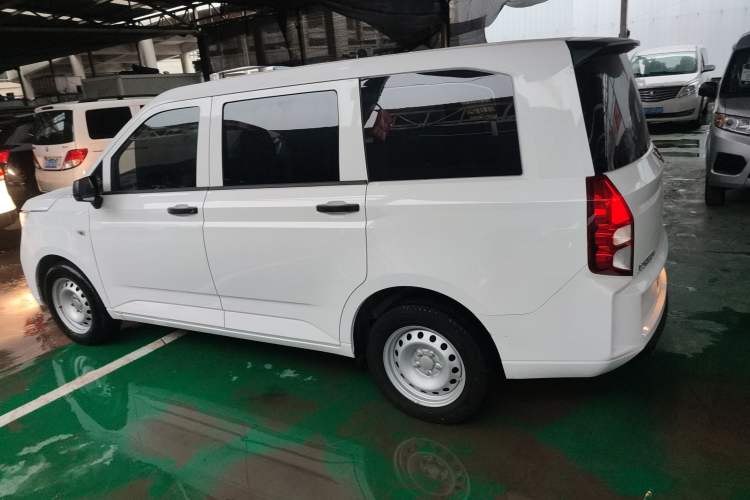 Used Wuling Hongguang PLUS 2020 1.5L Manual Standard Edition 5 Seats